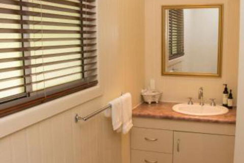 Chilverton Cottages & Restaurant - Accommodation Southport 3