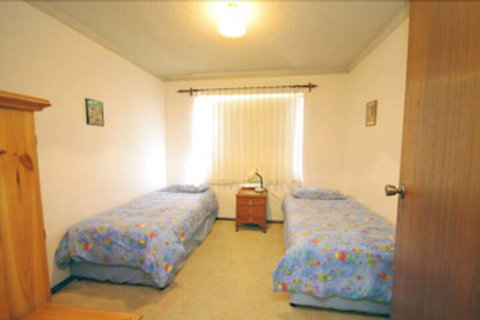 Avilla Court 2 - Accommodation Southport 2