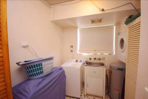 Avilla Court 2 - Accommodation Southport 4