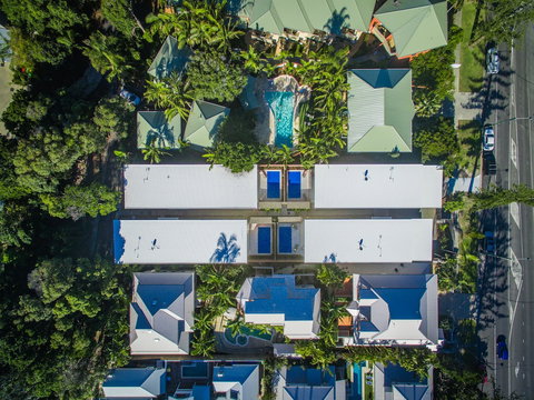 A PERFECT STAY - KoKo's Beach Houses 1 And 2 - Accommodation Southport 5