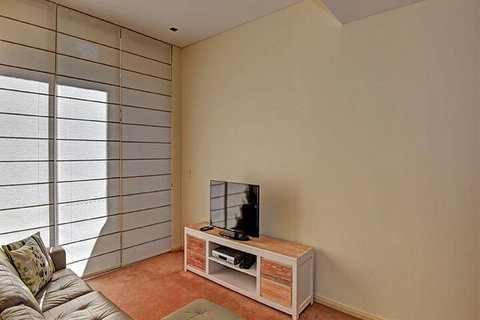 Aqua Viva 2 - Accommodation Southport 2