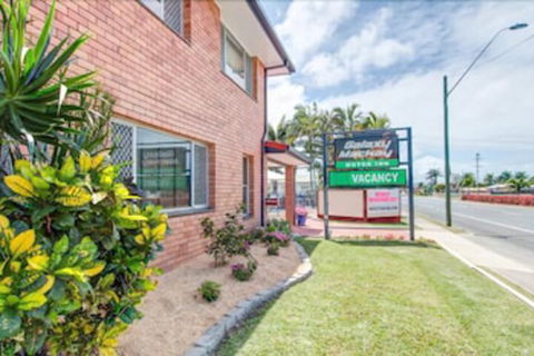 Galaxy Mackay Motor Inn - Southport Accommodation 7