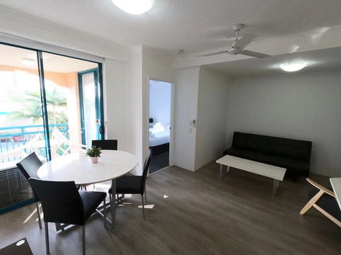 Aruba Surf Resort - Accommodation Southport 2