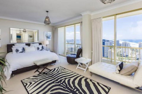 Gold Coast Amor'e Luxury Sub Penthouse - Accommodation Southport 0