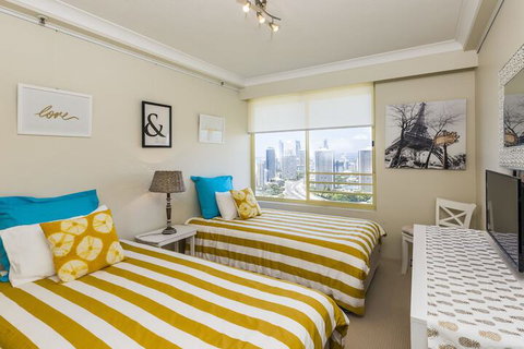 Gold Coast Amor'e Luxury Sub Penthouse - Accommodation Southport 4