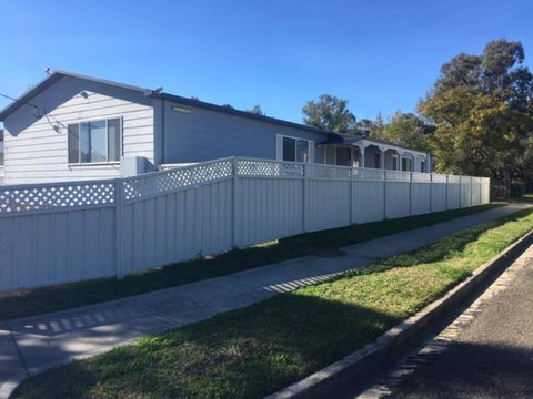 Mystic Blue & Green Meadow - Accommodation Southport 4