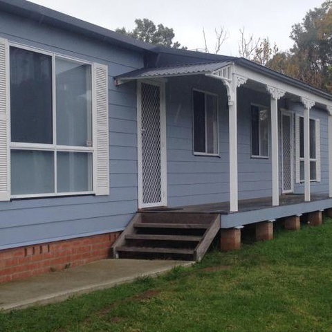 Mystic Blue & Green Meadow - Accommodation Southport 3