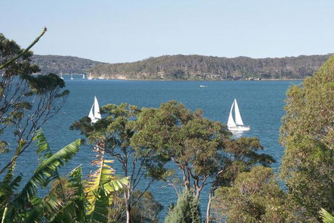 A Lakehouse Escape - Southport Accommodation 6