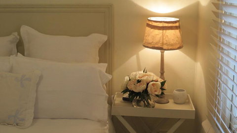 Magnolia Cottage - Accommodation Southport 6