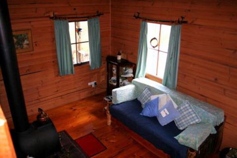 Wombat Cabin - Southport Accommodation 0