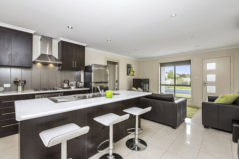 Megan Court Apartments - Accommodation Southport 3