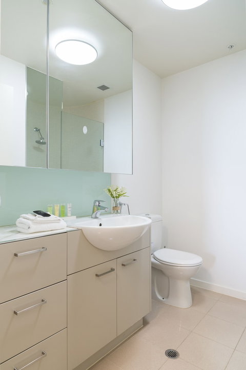 AKOM AT Docklands - Accommodation Southport 6