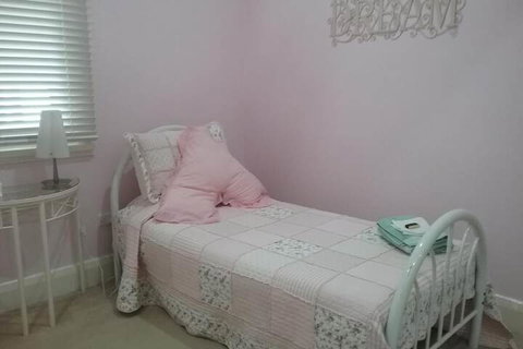 Langley Cottage B & B - Southport Accommodation 1