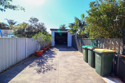 Blacksmiths Sea Breeze - Southport Accommodation 3