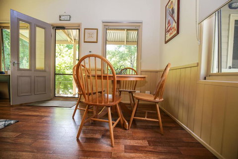 Alpine Arnica Cottage 2 - Accommodation Southport 3