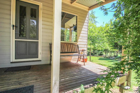 Alpine Arnica Cottage 2 - Accommodation Southport 1