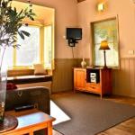 Autumn Leaf Cottage 1 - Accommodation Southport 0