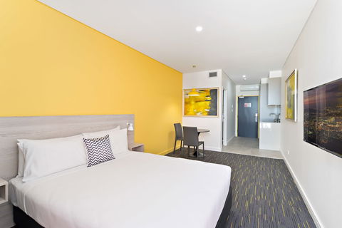 ValueSuites Green Square - Southport Accommodation 3