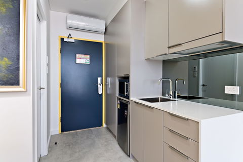 ValueSuites Green Square - Southport Accommodation 2
