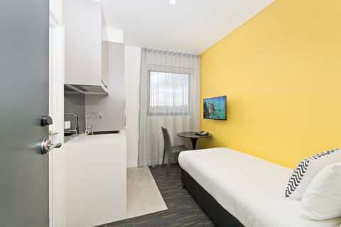 ValueSuites Green Square - Southport Accommodation 4