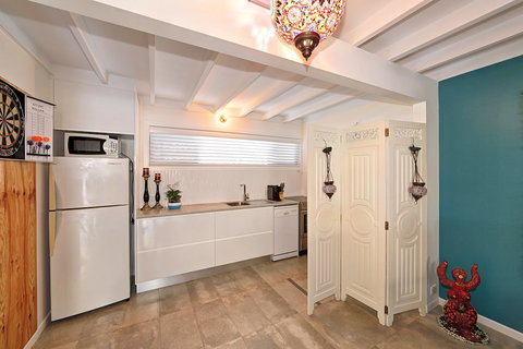 ZEN Beach Retreat - Accommodation Southport 2