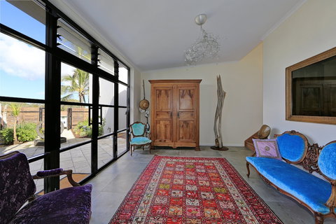 ZEN Beach Retreat - Accommodation Southport 1