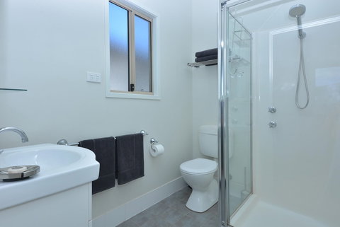 Sundowner Cabin And Tourist Park - Accommodation Southport 2