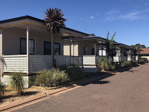 Sundowner Cabin And Tourist Park - Accommodation Southport 3