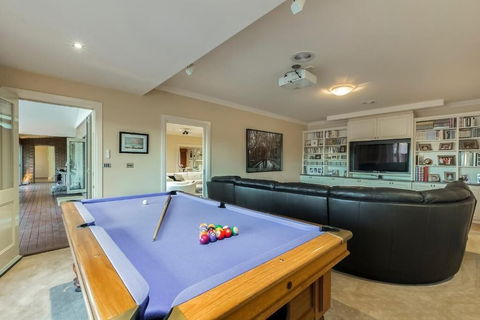 La Bella Vita - Southport Accommodation 3