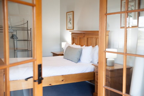 Audrey Wilkinson Vineyard - Accommodation Southport 6