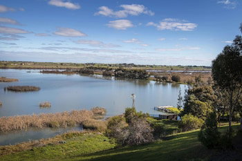 Limestone Ridge - Accommodation Southport 0
