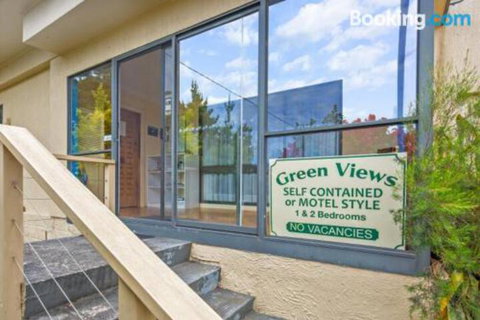 Green Views - Accommodation Southport 5