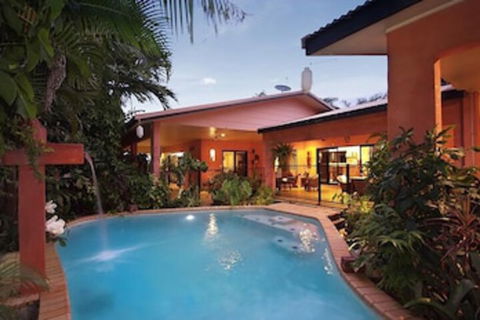 Hacienda Cooya Beach - Southport Accommodation 0