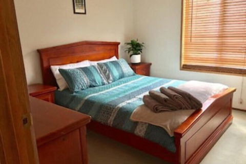 Casa Colombia - Southport Accommodation 3