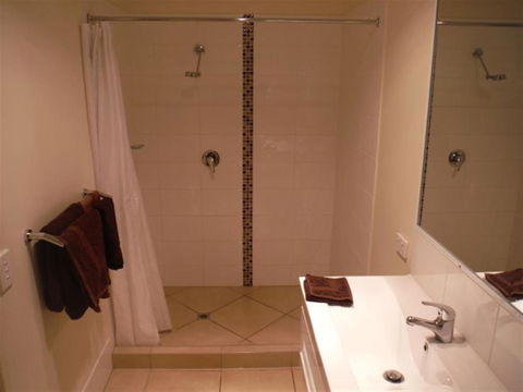 Units 37 On St. Francis Drive - Accommodation Southport 2