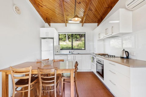 Glen Tara Cottage - Accommodation Southport 3