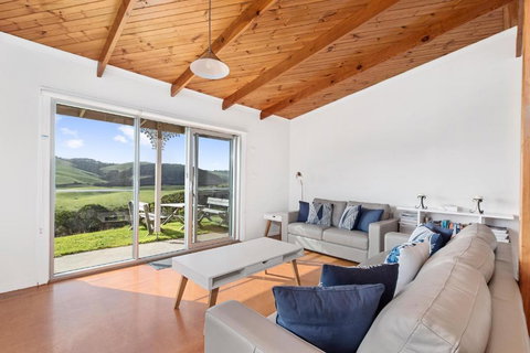 Glen Tara Cottage - Accommodation Southport 5