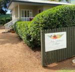 Miss Bullens Cottage - Southport Accommodation
