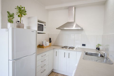 CBD Apartments Launceston - Southport Accommodation 2