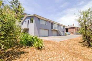 CBD Apartments Launceston - Southport Accommodation 1