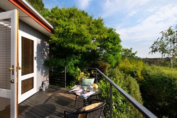 Gables Bend On High - Accommodation Southport 5