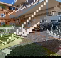 Castaways Unit 1 17 Shoal Bay Road - Southport Accommodation