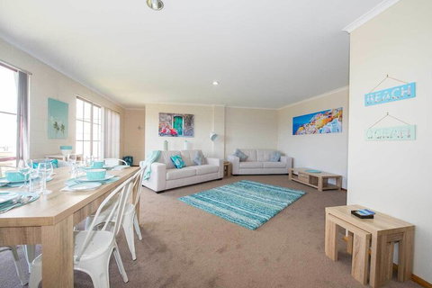Astro Place - Accommodation Southport 3