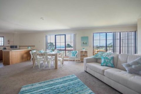 Astro Place - Accommodation Southport 0