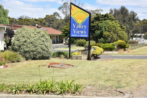 Valley Views Motel & Chalets - Southport Accommodation 0