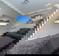 Tomaree Road 19 The Cottage - Southport Accommodation