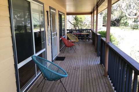 90 Mile Beach House & Villas - Southport Accommodation 2