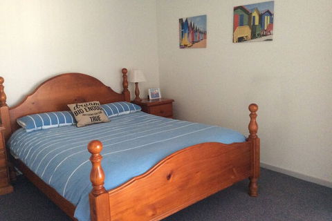 90 Mile Beach House & Villas - Southport Accommodation 6
