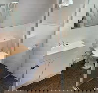 Paringa Hotel Motel - Accommodation Southport