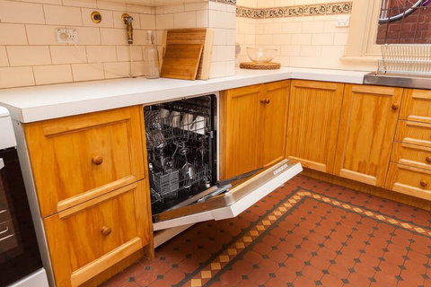 MADELINE, 1BDR Fitzroy Apartment - Accommodation Southport 5